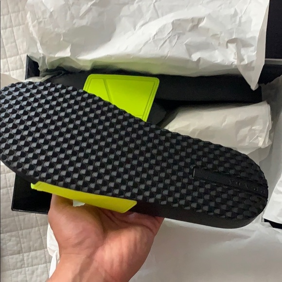 NIB auth Prada yellow and black slides sandals - Picture 4 of 5